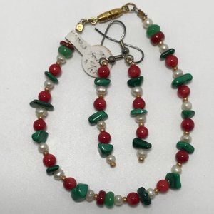 8 1/2" long Christmas Colored Bracelet and matching dangle earrings